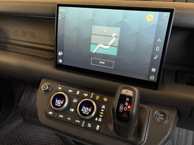 2024 (24) LAND ROVER COMMERCIAL DEFENDER 3.0 D350 Hard Top X-Dynamic HSE Auto [3 Seat] 5172959