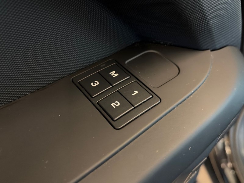 2024 (24) LAND ROVER COMMERCIAL DEFENDER 3.0 D350 Hard Top X-Dynamic HSE Auto [3 Seat] 5172985