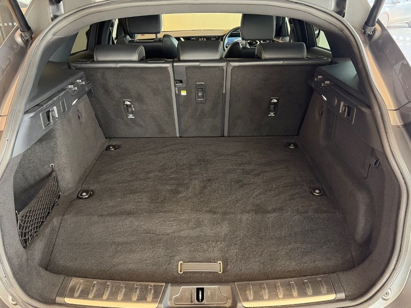 2022 (71) JAGUAR F-PACE 2.0 P400e R-Dynamic SE 5dr Auto AWD 5106895