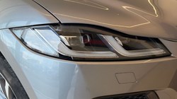 2022 (71) JAGUAR F-PACE 2.0 P400e R-Dynamic SE 5dr Auto AWD 5106902