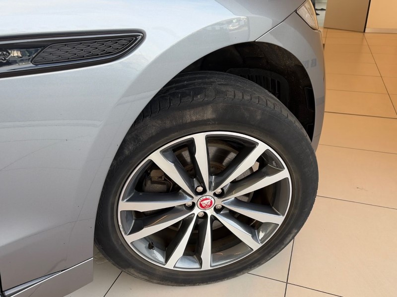 2022 (71) JAGUAR F-PACE 2.0 P400e R-Dynamic SE 5dr Auto AWD 5106937