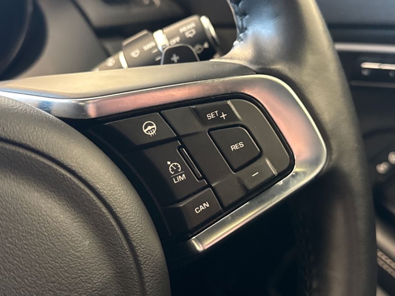 2020 (20) JAGUAR E-PACE 2.0d [240] R-Dynamic SE 5dr Auto 5102571