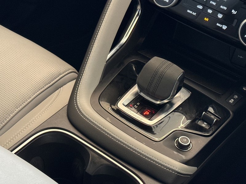 2023 (72) JAGUAR E-PACE 1.5 P300e R-Dynamic SE 5dr Auto 5093510