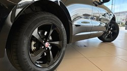 2022 (22) JAGUAR F-PACE 2.0 D200 R-Dynamic S 5dr Auto AWD 5110618