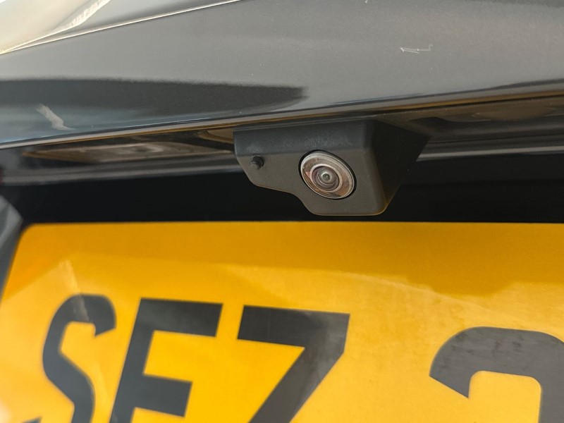 2022 (22) JAGUAR F-PACE 2.0 D200 R-Dynamic S 5dr Auto AWD 5110611