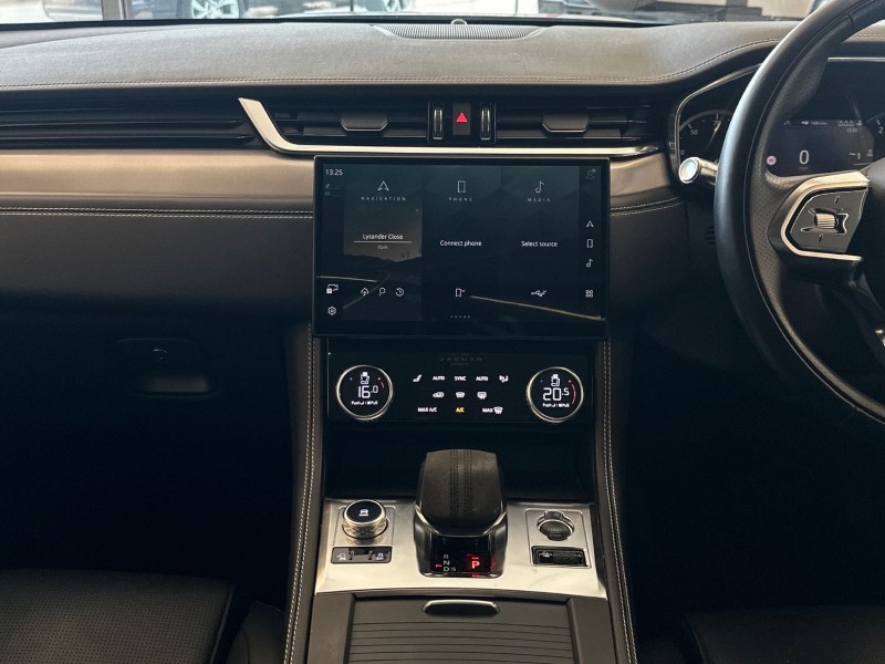 2022 (22) JAGUAR F-PACE 2.0 D200 R-Dynamic S 5dr Auto AWD 5110584