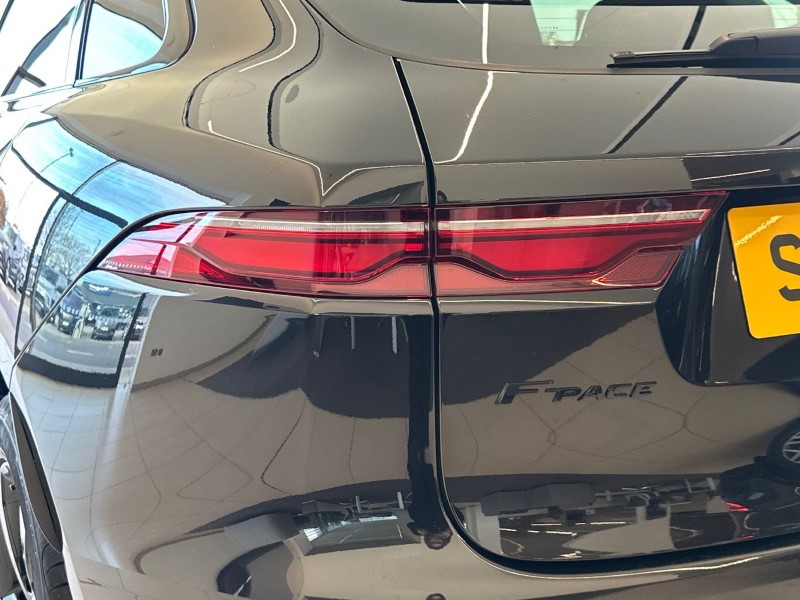 2022 (22) JAGUAR F-PACE 2.0 D200 R-Dynamic S 5dr Auto AWD 5110617