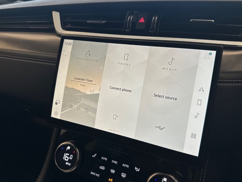 2022 (22) JAGUAR F-PACE 2.0 D200 R-Dynamic S 5dr Auto AWD 5110600