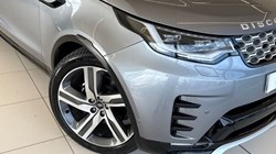 2024 (74) LAND ROVER DISCOVERY 3.0 D300 Metropolitan Edition 5dr Auto 5127470