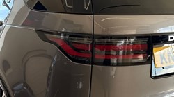 2024 (74) LAND ROVER DISCOVERY 3.0 D300 Metropolitan Edition 5dr Auto 5127447