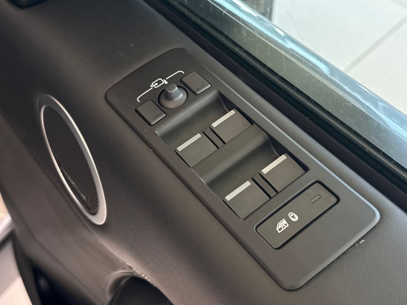 2024 (74) LAND ROVER DISCOVERY 3.0 D300 Metropolitan Edition 5dr Auto 5127451