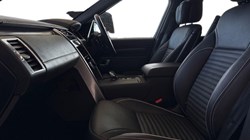 2024 (74) LAND ROVER DISCOVERY 3.0 D300 Metropolitan Edition 5dr Auto 5127431