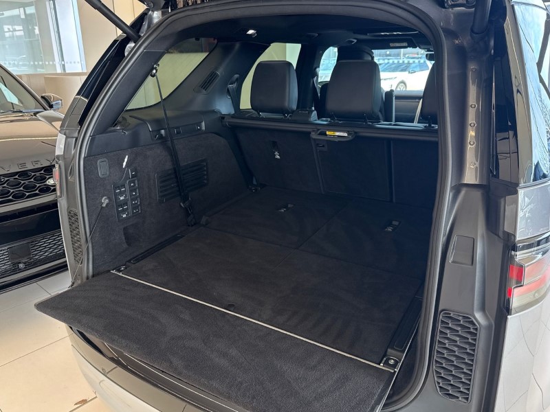 2024 (74) LAND ROVER DISCOVERY 3.0 D300 Metropolitan Edition 5dr Auto 5127467