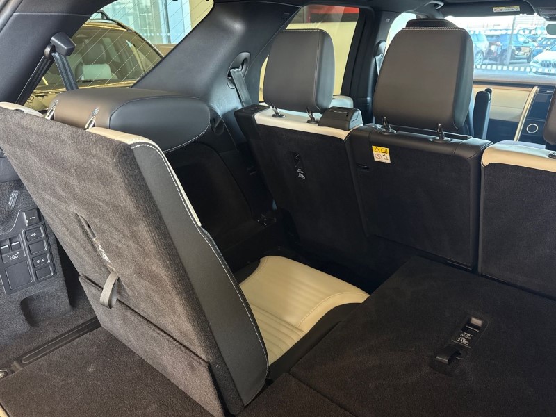 2023 (73) LAND ROVER DISCOVERY 3.0 D300 Dynamic HSE 5dr Auto 5130614