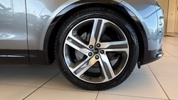 2023 (73) LAND ROVER DISCOVERY 3.0 D300 Dynamic HSE 5dr Auto 5130572