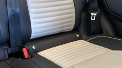 2023 (73) LAND ROVER DISCOVERY 3.0 D300 Dynamic HSE 5dr Auto 5130599