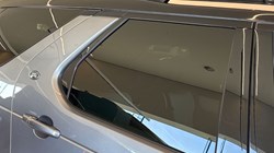 2023 (73) LAND ROVER DISCOVERY 3.0 D300 Dynamic HSE 5dr Auto 5130613