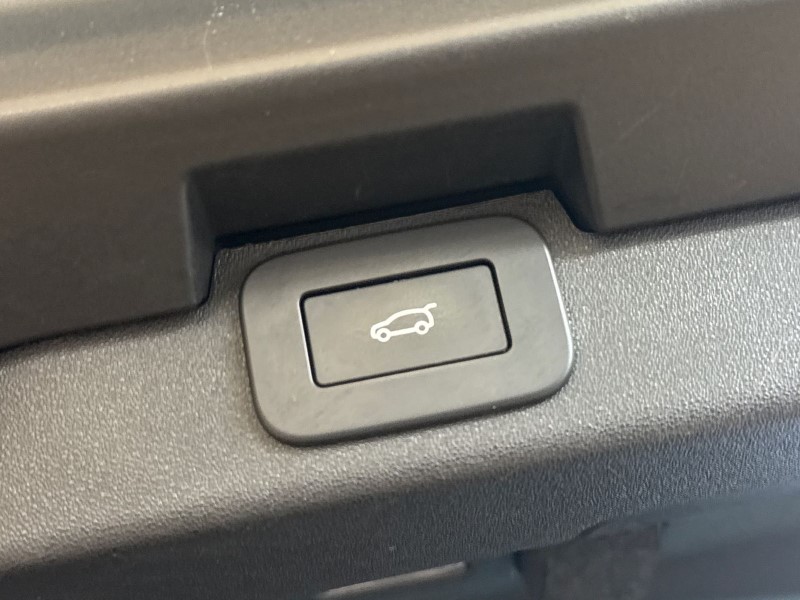 2023 (73) LAND ROVER DISCOVERY 3.0 D300 Dynamic HSE 5dr Auto 5130602