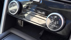 2023 (73) LAND ROVER DISCOVERY 3.0 D300 Dynamic HSE 5dr Auto 5130596