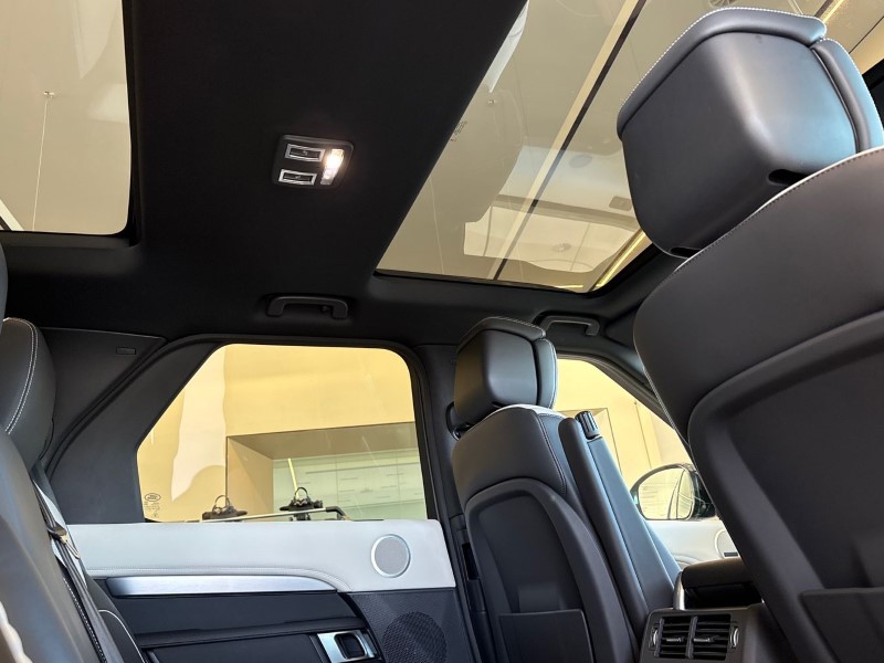 2023 (73) LAND ROVER DISCOVERY 3.0 D300 Dynamic HSE 5dr Auto 5130585