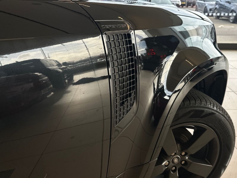 2024 (74) LAND ROVER COMMERCIAL DEFENDER 3.0 D250 Hard Top X-Dynamic HSE Auto [3 Seat] 5099917