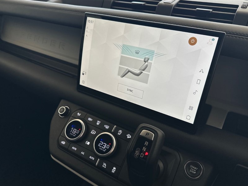 2024 (74) LAND ROVER COMMERCIAL DEFENDER 3.0 D250 Hard Top X-Dynamic HSE Auto [3 Seat] 5099928