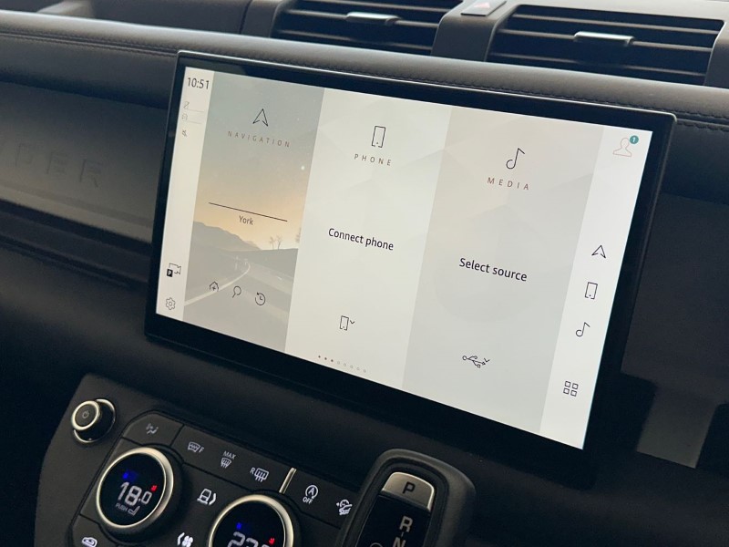 2024 (74) LAND ROVER COMMERCIAL DEFENDER 3.0 D250 Hard Top X-Dynamic HSE Auto [3 Seat] 5099926