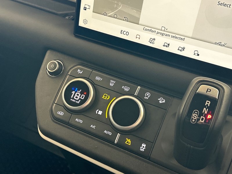 2024 (74) LAND ROVER COMMERCIAL DEFENDER 3.0 D250 Hard Top X-Dynamic HSE Auto [3 Seat] 5099933