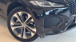 2024 (24) JAGUAR F-PACE 2.0 D200 R-Dynamic HSE Black 5dr Auto AWD 5232420