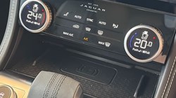 2024 (24) JAGUAR F-PACE 2.0 D200 R-Dynamic HSE Black 5dr Auto AWD 5232413