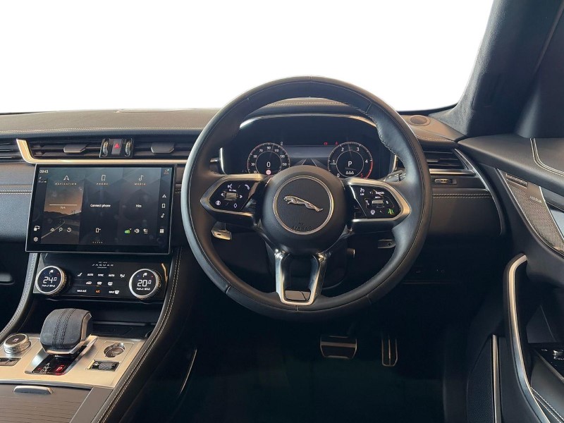 2024 (24) JAGUAR F-PACE 2.0 D200 R-Dynamic HSE Black 5dr Auto AWD 5232390