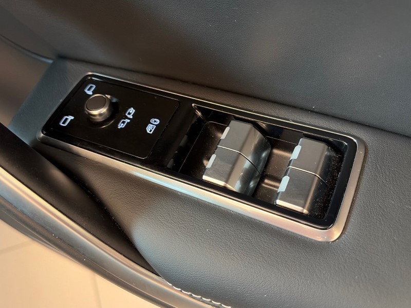 2024 (24) JAGUAR F-PACE 2.0 D200 R-Dynamic HSE Black 5dr Auto AWD 5232398