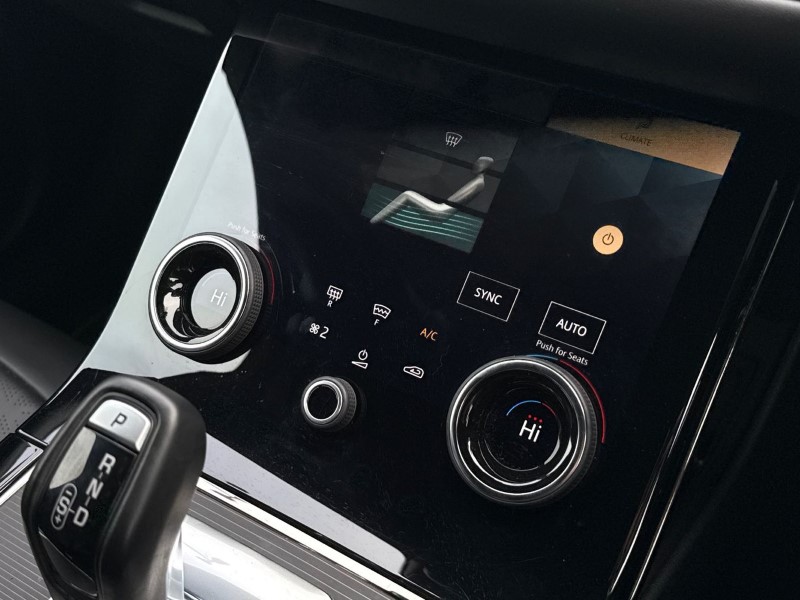 2022 (22) LAND ROVER RANGE ROVER EVOQUE 2.0 D200 R-Dynamic HSE 5dr Auto 5139556