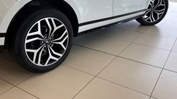 2022 (22) LAND ROVER RANGE ROVER EVOQUE 2.0 D200 R-Dynamic HSE 5dr Auto 5139571