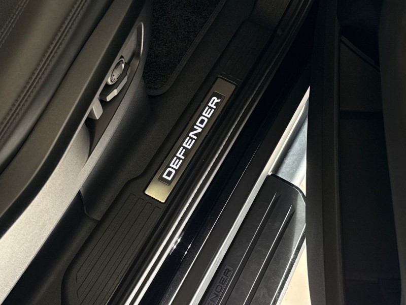 2025 (25) LAND ROVER DEFENDER 3.0 D250 X-Dynamic SE 90 3dr Auto 5127350