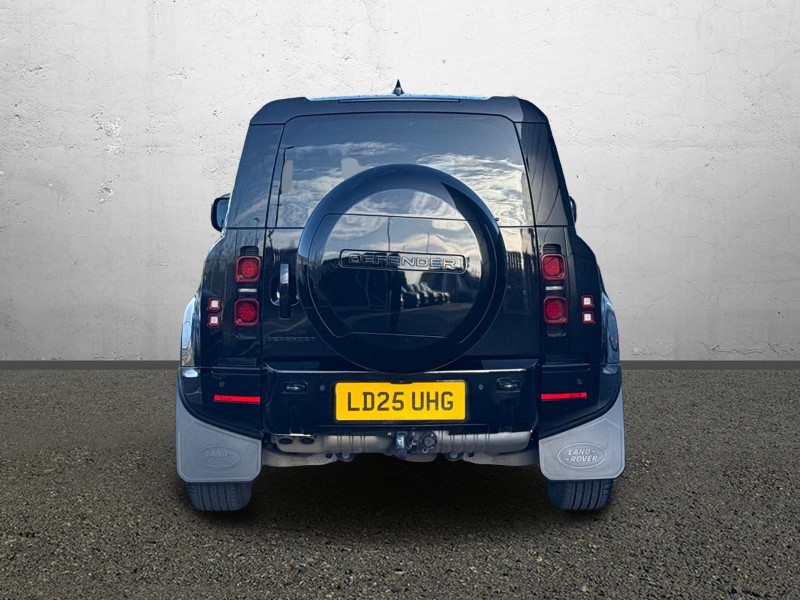 2025 (25) LAND ROVER DEFENDER 3.0 D250 X-Dynamic SE 90 3dr Auto 5127321