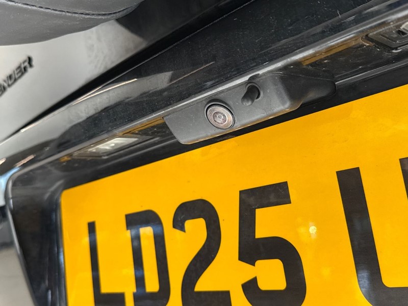 2025 (25) LAND ROVER DEFENDER 3.0 D250 X-Dynamic SE 90 3dr Auto 5127352