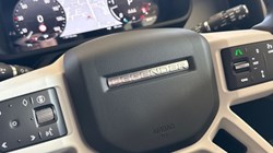 2025 (25) LAND ROVER DEFENDER 3.0 D250 X-Dynamic SE 90 3dr Auto 5127341