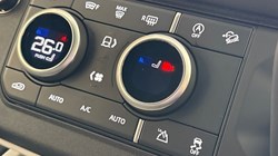 2025 (25) LAND ROVER DEFENDER 3.0 D250 X-Dynamic SE 90 3dr Auto 5127347