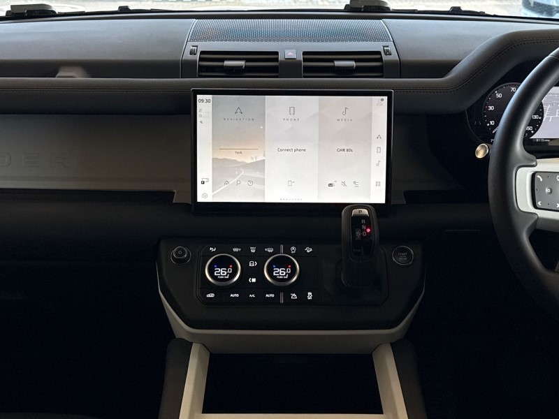 2025 (25) LAND ROVER DEFENDER 3.0 D250 X-Dynamic SE 90 3dr Auto 5127329