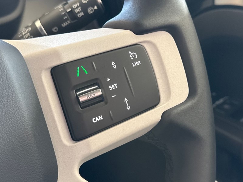 2025 (25) LAND ROVER DEFENDER 3.0 D250 X-Dynamic SE 90 3dr Auto 5127343