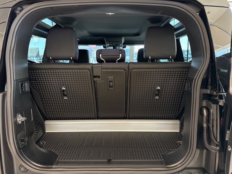 2025 (25) LAND ROVER DEFENDER 3.0 D250 X-Dynamic SE 90 3dr Auto 5127325