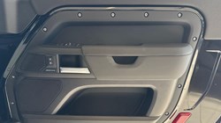 2025 (25) LAND ROVER DEFENDER 3.0 D250 X-Dynamic SE 90 3dr Auto 5127336