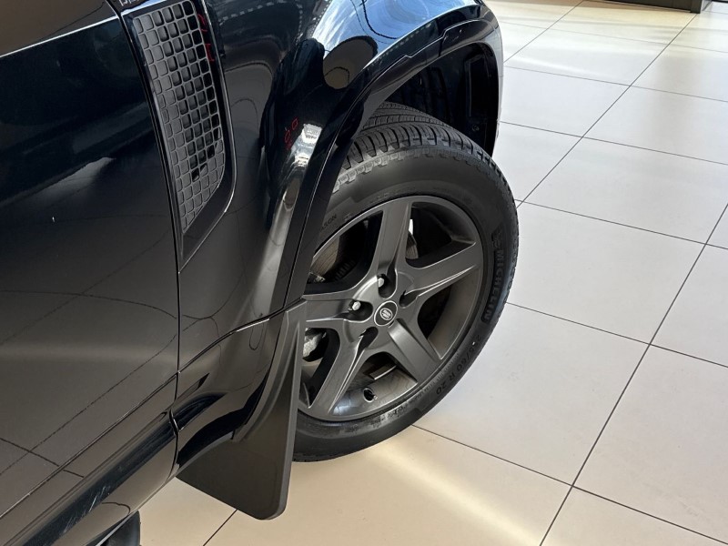 2025 (25) LAND ROVER DEFENDER 3.0 D250 X-Dynamic SE 90 3dr Auto 5127360