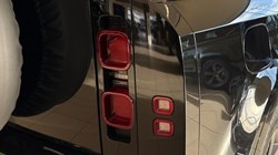 2025 (25) LAND ROVER DEFENDER 3.0 D250 X-Dynamic SE 90 3dr Auto 5127358