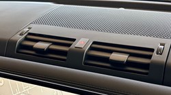 2025 (25) LAND ROVER DEFENDER 3.0 D250 X-Dynamic SE 90 3dr Auto 5127348