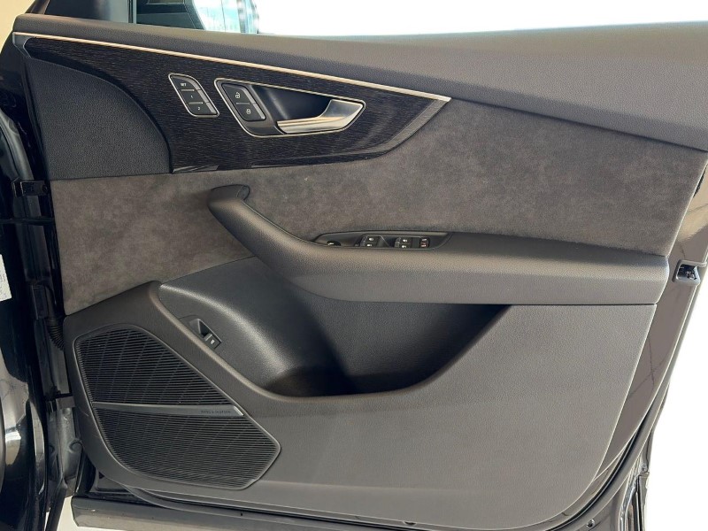 2022 (72) AUDI Q8 55 TFSI Quattro Black Edition 5dr Tiptronic 5131456