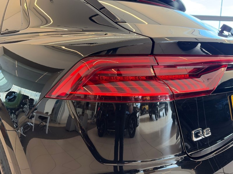 2022 (72) AUDI Q8 55 TFSI Quattro Black Edition 5dr Tiptronic 5131452