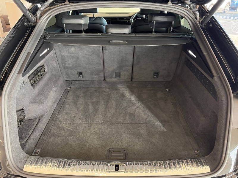 2022 (72) AUDI Q8 55 TFSI Quattro Black Edition 5dr Tiptronic 5131443