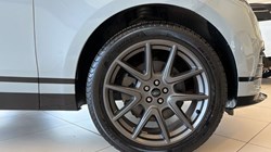 2024 (74) LAND ROVER RANGE ROVER VELAR 2.0 D200 MHEV Dynamic HSE 5dr Auto 5158368